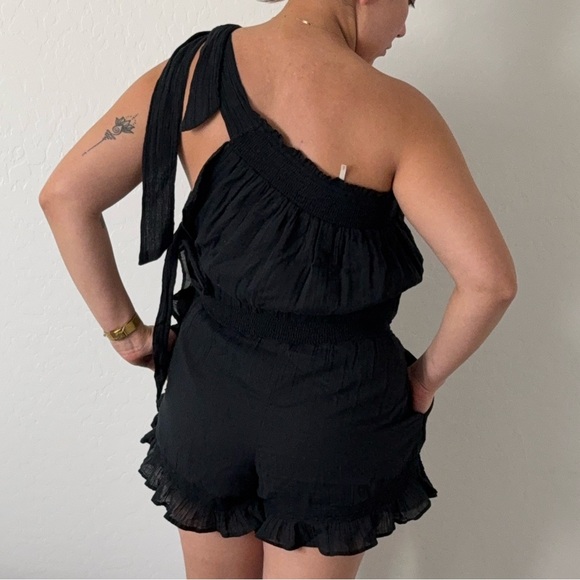 Black romper - Picture 3 of 4